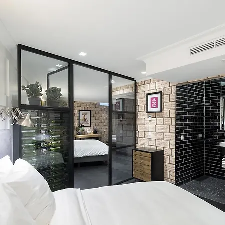 The Highland House 4* Amsterdam