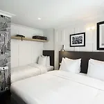 Hotel The Highland House
