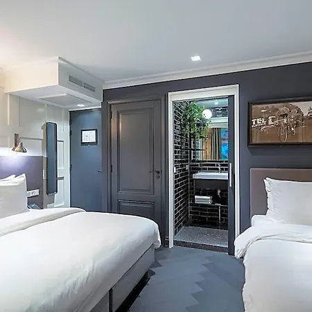 The Highland House 4*
