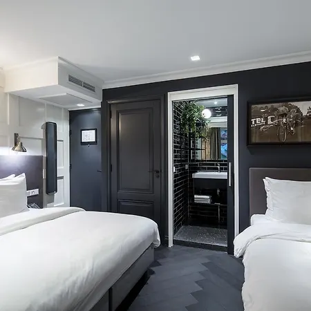The Highland House 4* Amsterdam